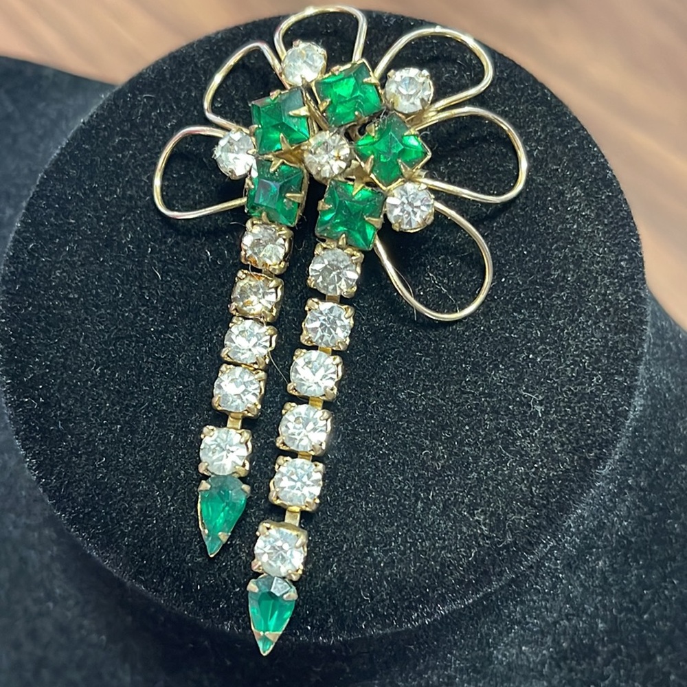 ๐Vintage Emerald Rhinestone Dangle Flower Brooch/Pendant - Picture 3 of 7